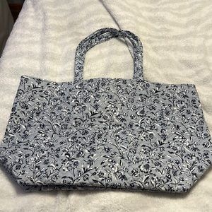 Vera Bradley Grand Tote